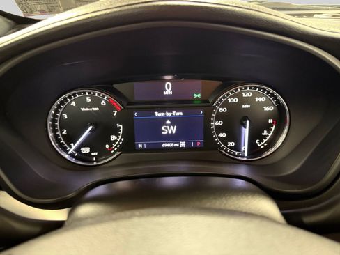 Used 2022 Cadillac XT4 Premium Luxury w/ Safety Alert Package AWD/4WD image 20