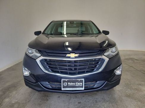 Used 2020 Chevrolet Equinox LT FWD image 2