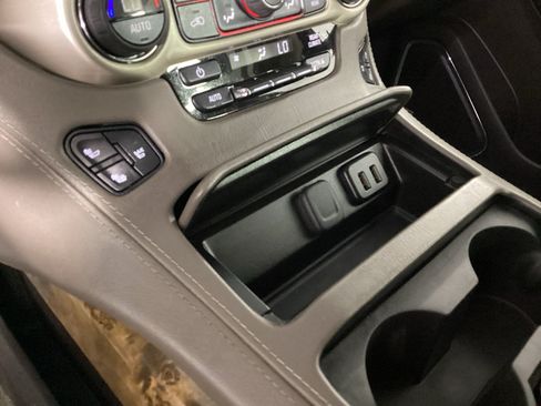 Used 2016 GMC Yukon Denali w/ Open Road Package AWD/4WD image 24