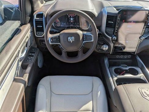 New 2026 Chrysler Pacifica Select AWD/4WD image 39