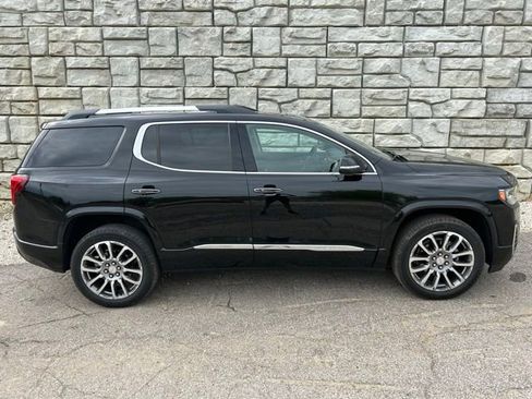 Used 2023 GMC Acadia Denali AWD/4WD image 9
