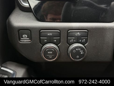Used 2025 Chevrolet Silverado 1500 LT AWD/4WD image 25