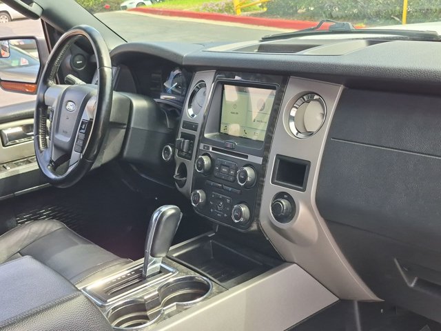Used 2016 Ford Expedition Limited RWD image 23