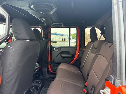 Used 2018 Jeep Wrangler Unlimited Sport S AWD/4WD image 8
