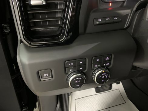 New 2026 GMC Sierra 1500 AT4 w/ Technology Package image 26