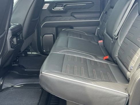 Used 2025 GMC Sierra 2500 AT4X image 21