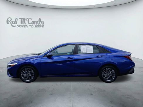 Used 2024 Hyundai Elantra SEL image 2