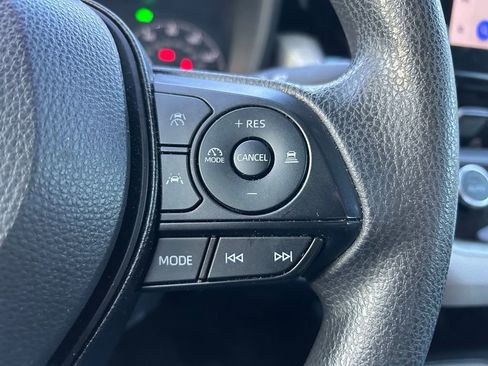 Used 2024 Toyota Corolla LE w/ LE Convenience Package FWD image 18