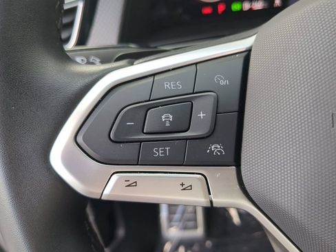 Certified 2025 Volkswagen Atlas Peak Edition SE AWD/4WD image 31