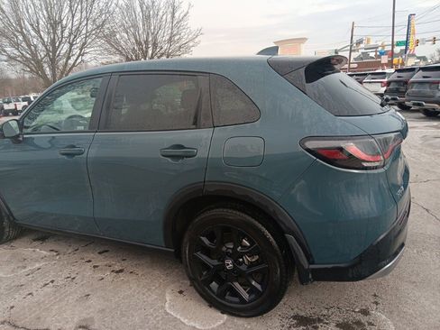 Used 2024 Honda HR-V Sport image 9