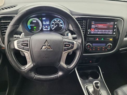 Used 2018 Mitsubishi Outlander SEL image 22