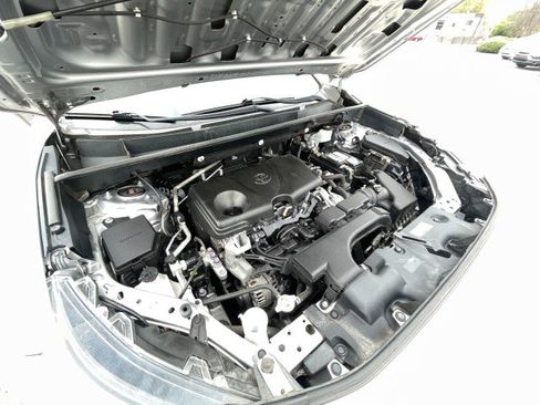 Used 2019 Toyota RAV4 XLE image 21