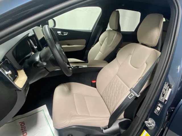 Used 2026 Volvo XC60 B5 Plus AWD/4WD image 11
