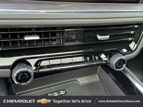 New 2026 Chevrolet Suburban Premier AWD/4WD image 19