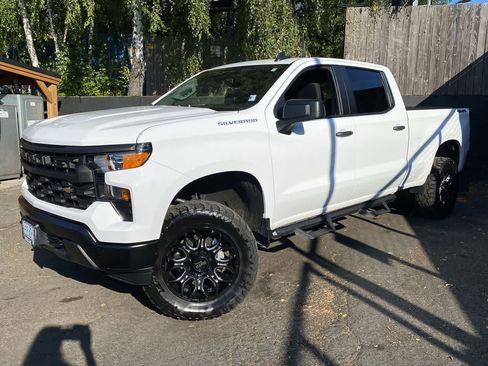 Used 2024 Chevrolet Silverado 1500 W/T w/ Trailering Package AWD/4WD image 1