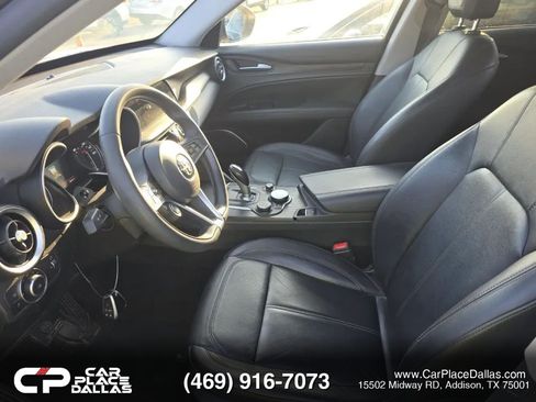 Used 2018 Alfa Romeo Stelvio AWD image 9