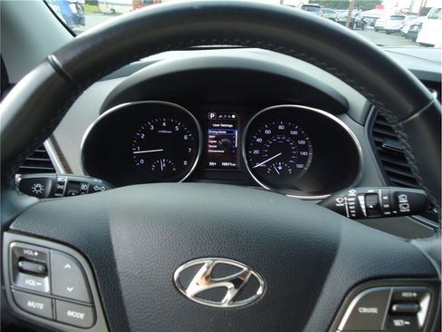 Used 2017 Hyundai Santa Fe Sport AWD/4WD image 28