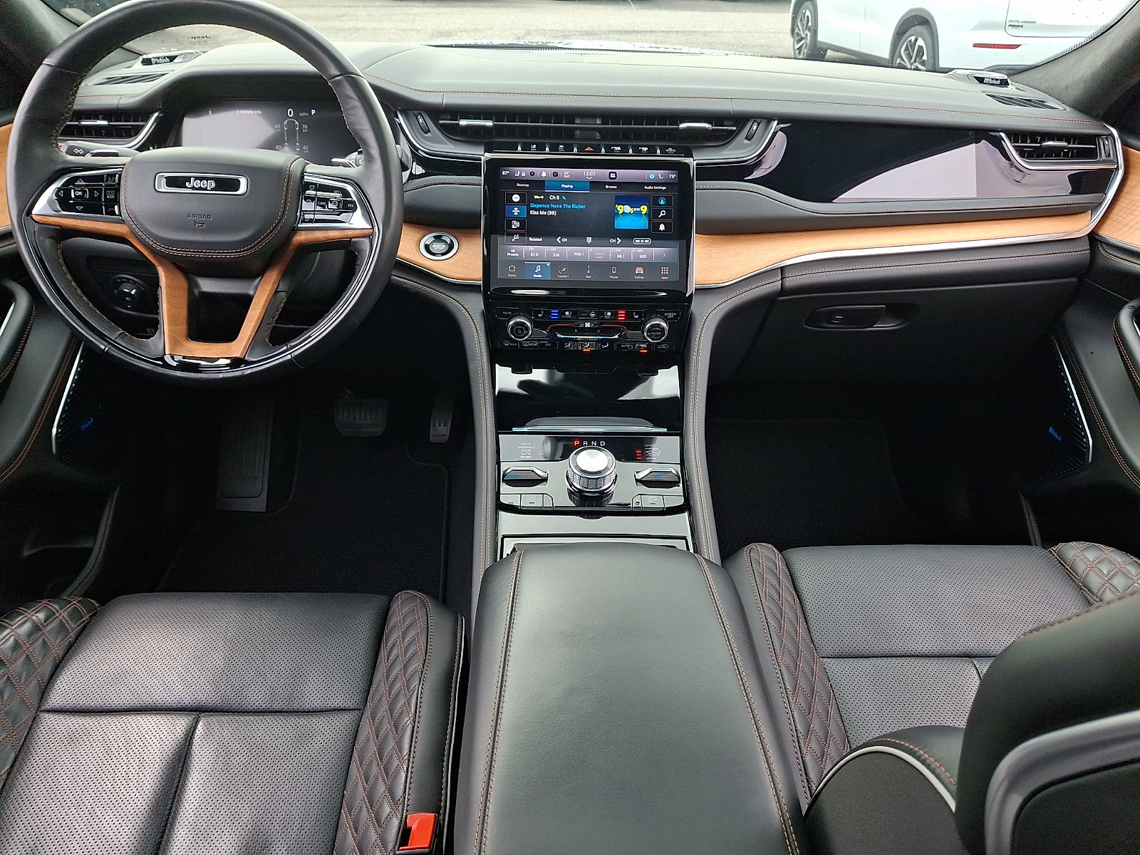 Used 2023 Jeep Grand Cherokee L Summit AWD/4WD image 14
