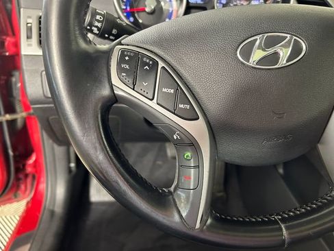 Used 2014 Hyundai Elantra Limited w/ Option Group 03 FWD image 16
