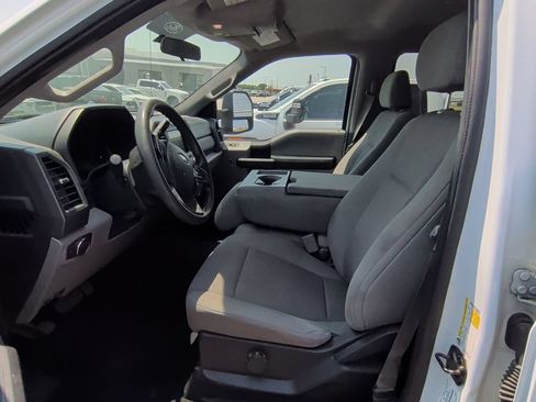 Used 2019 Ford F250 XL w/ STX Appearance Package AWD/4WD image 10