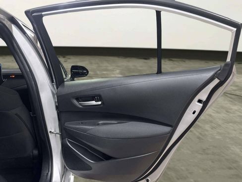 Used 2021 Toyota Corolla LE FWD image 16