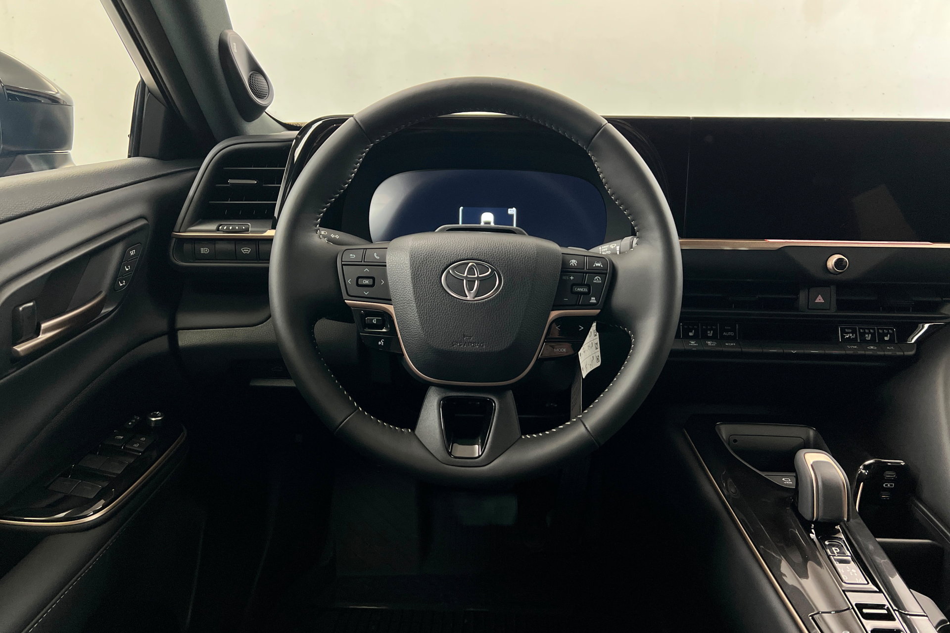 New 2026 Toyota Crown Platinum AWD/4WD image 12