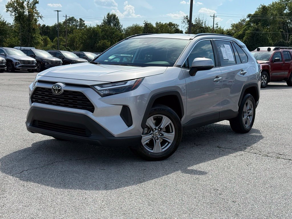 Used 2024 Toyota RAV4 XLE FWD image 3