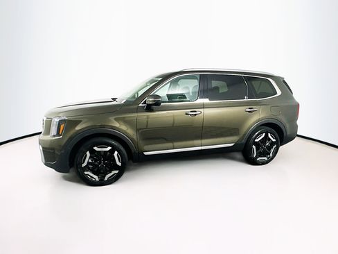 Used 2025 Kia Telluride S image 4