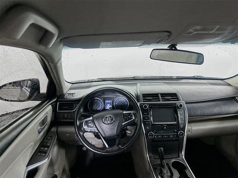 Used 2017 Toyota Camry XLE image 21