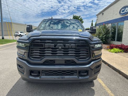 Used 2025 RAM 2500 Big Horn AWD/4WD image 9