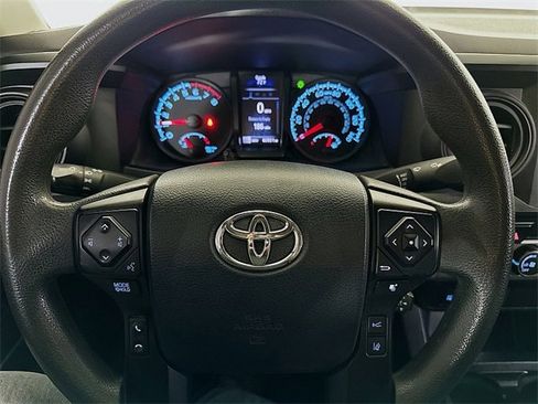 Used 2019 Toyota Tacoma SR image 11