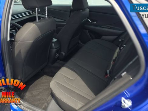Used 2025 Hyundai Elantra SEL FWD image 24