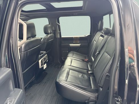 Used 2019 Ford F150 Lariat w/ Equipment Group 502A Luxury AWD/4WD image 10