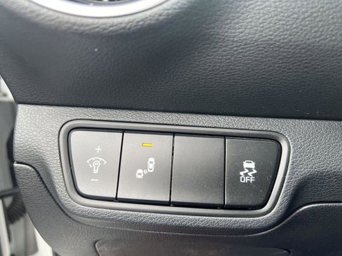 Used 2023 Kia Forte GT-Line w/ GT-Line Premium Package FWD image 13