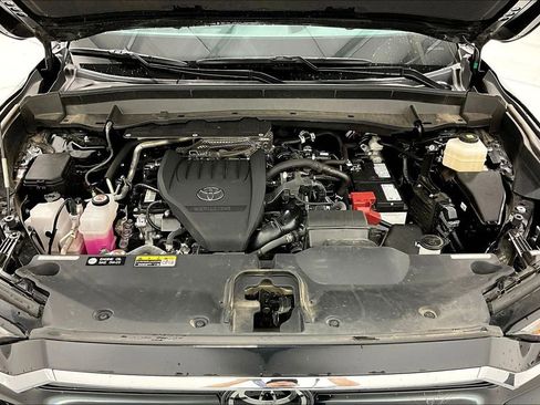 Used 2025 Toyota Grand Highlander AWD image 12