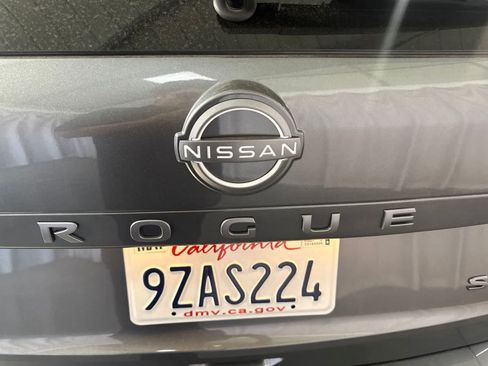 Used 2026 Nissan Rogue SL FWD image 12