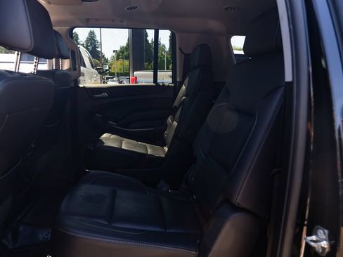 Used 2019 GMC Yukon XL SLT w/ Open Road Package AWD/4WD image 22