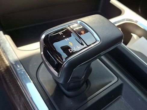 Used 2024 Chevrolet Silverado 1500 LT Trail Boss w/ Convenience Package II AWD/4WD image 21
