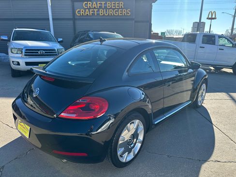 Used 2013 Volkswagen Beetle Turbo image 3