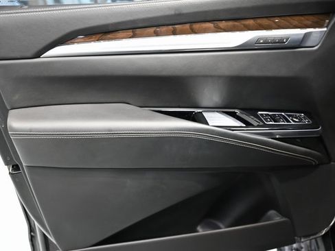 Used 2025 Cadillac Escalade ESV Sport Platinum w/ LPO, Floor Liner Package image 35