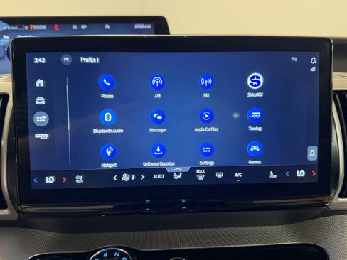 Used 2025 Ford Expedition Active AWD/4WD image 7