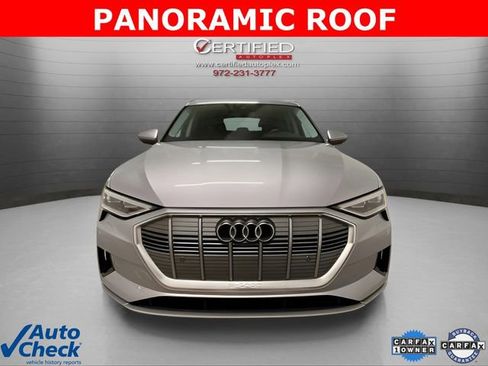 Used 2023 Audi e-tron Premium Plus w/ Premium Plus Package image 2