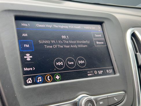 Used 2024 Chevrolet Equinox LT image 25