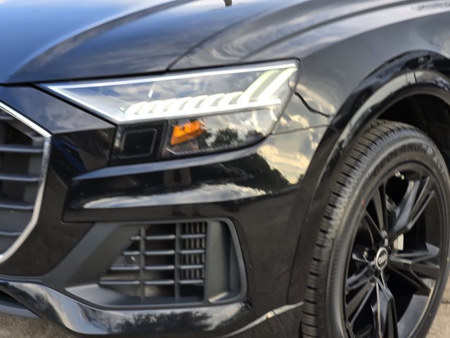 Used 2023 Audi Q8 Premium AWD/4WD image 9