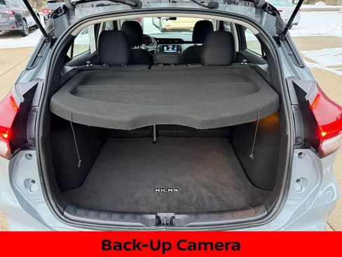 Certified 2023 Nissan Kicks SV image 9