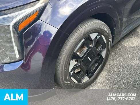 Used 2025 Kia Carnival EX FWD image 13