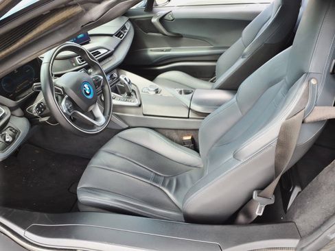 Used 2019 BMW i8 Roadster AWD/4WD image 7