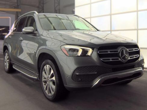 Used 2020 Mercedes-Benz GLE 450 4MATIC w/ Premium Package image 2