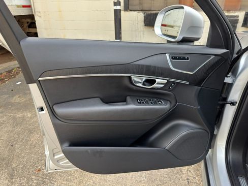 Used 2020 Volvo XC90 T8 Momentum w/ Protection Package Premier AWD/4WD image 40