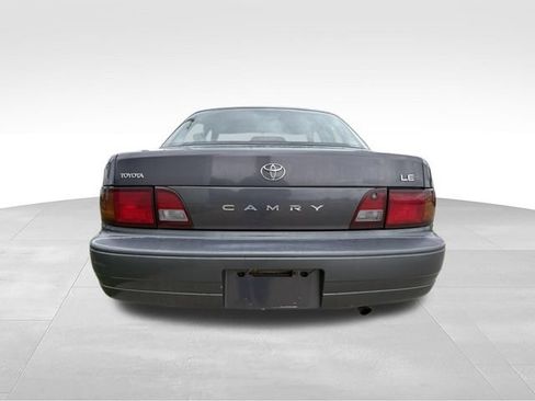 Used 1996 Toyota Camry LE FWD image 13